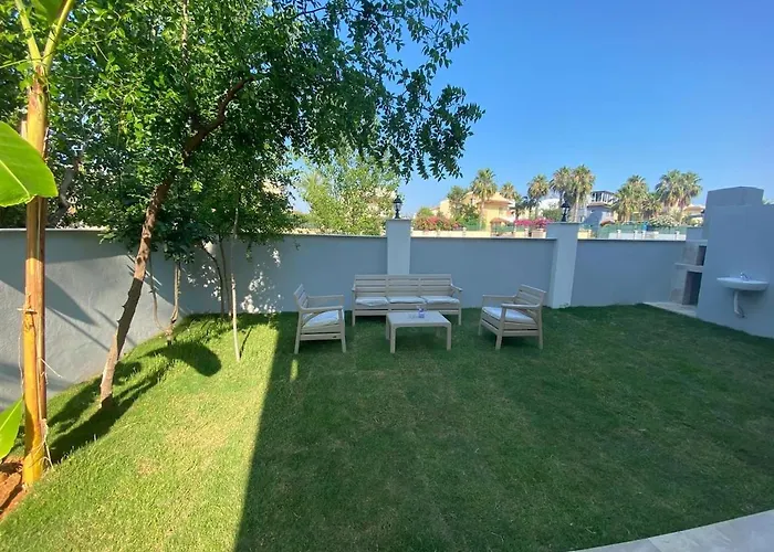 Pars Antalya Three Story Villa, Private Pool And Roof Terrace Three Bedroom For Six Guests بيليك