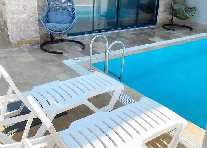 Villa Pars Antalya Three Story Villa, Private Pool And Roof Terrace Three Bedroom For Six Guests *