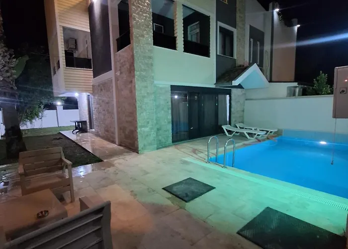 فيلة Pars Antalya Three Story Villa, Private Pool And Roof Terrace Three Bedroom For Six Guests *