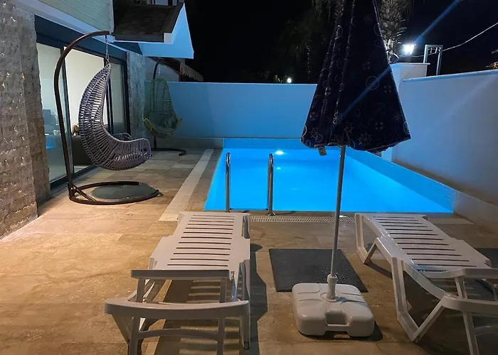 Vilă Pars Antalya Three Story Villa, Private Pool And Roof Terrace Three Bedroom For Six Guests