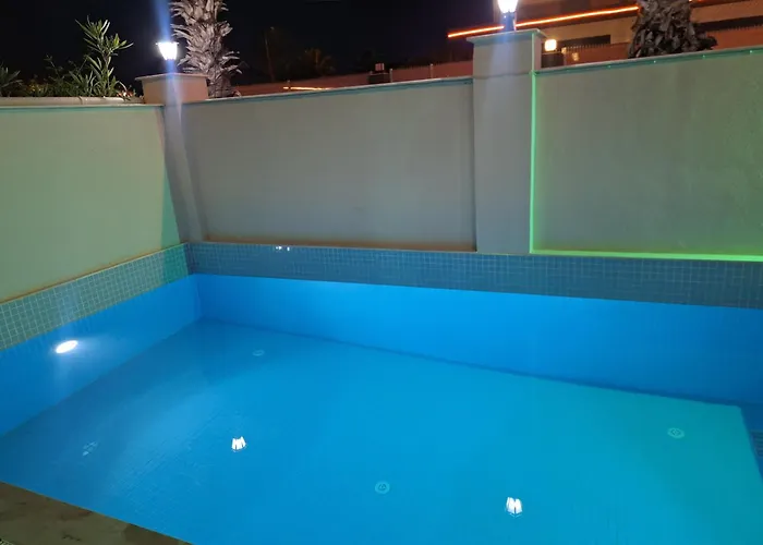 Pars Antalya Three Story Villa, Private Pool And Roof Terrace Three Bedroom For Six Guests Vilă *